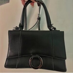 black worthington mini purse with detachable crossbody strap